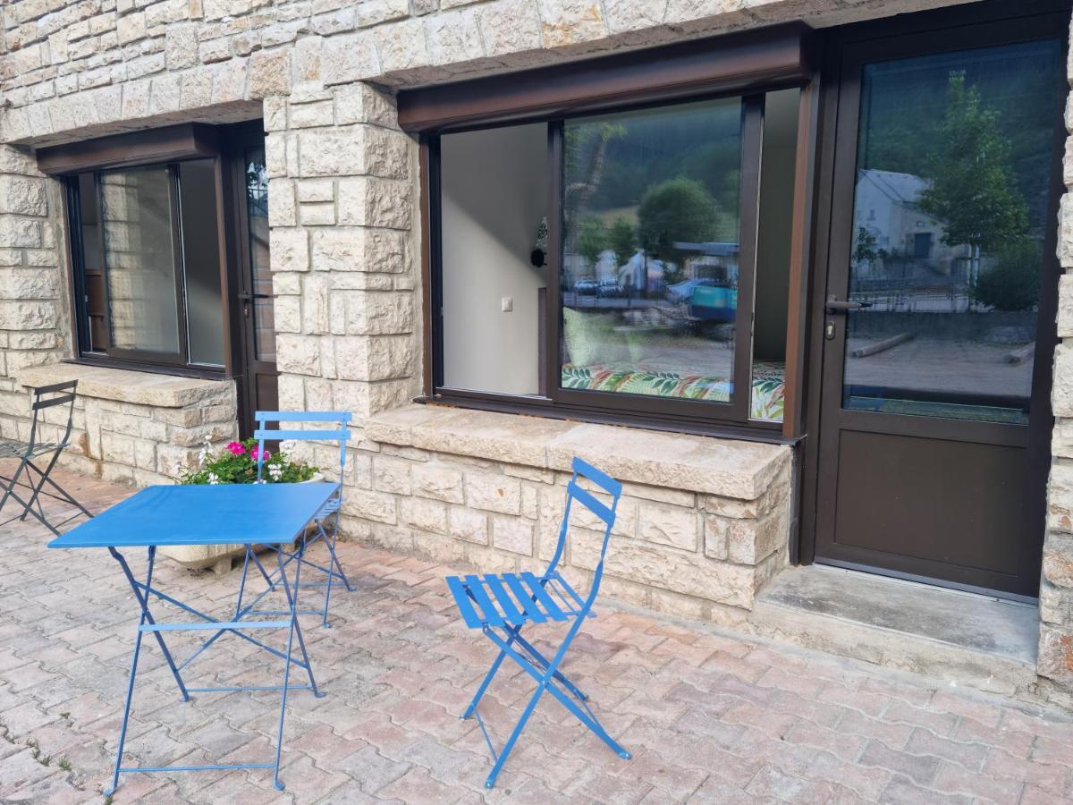 Studio Gites Au Pont De La Gineze Barjac  Exteriör bild